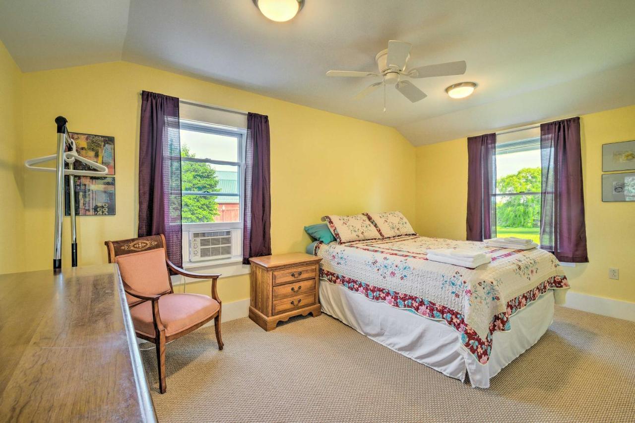 Charming Stanley Home With Yard, 7 Mi To Seneca Lake Дженива Экстерьер фото