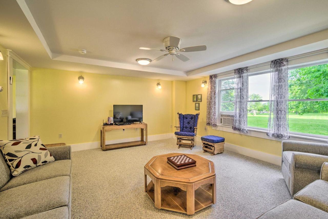 Charming Stanley Home With Yard, 7 Mi To Seneca Lake Дженива Экстерьер фото
