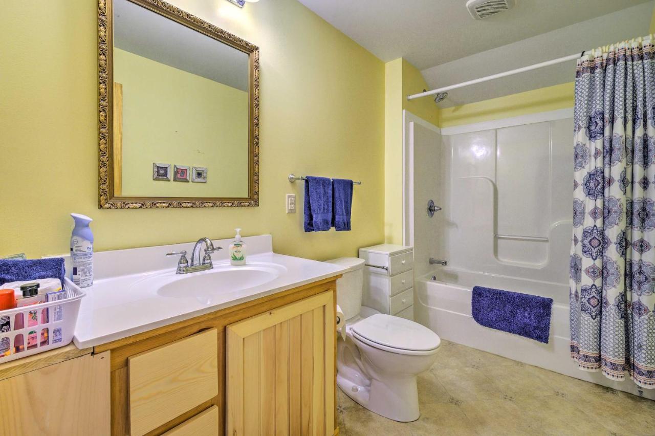 Charming Stanley Home With Yard, 7 Mi To Seneca Lake Дженива Экстерьер фото