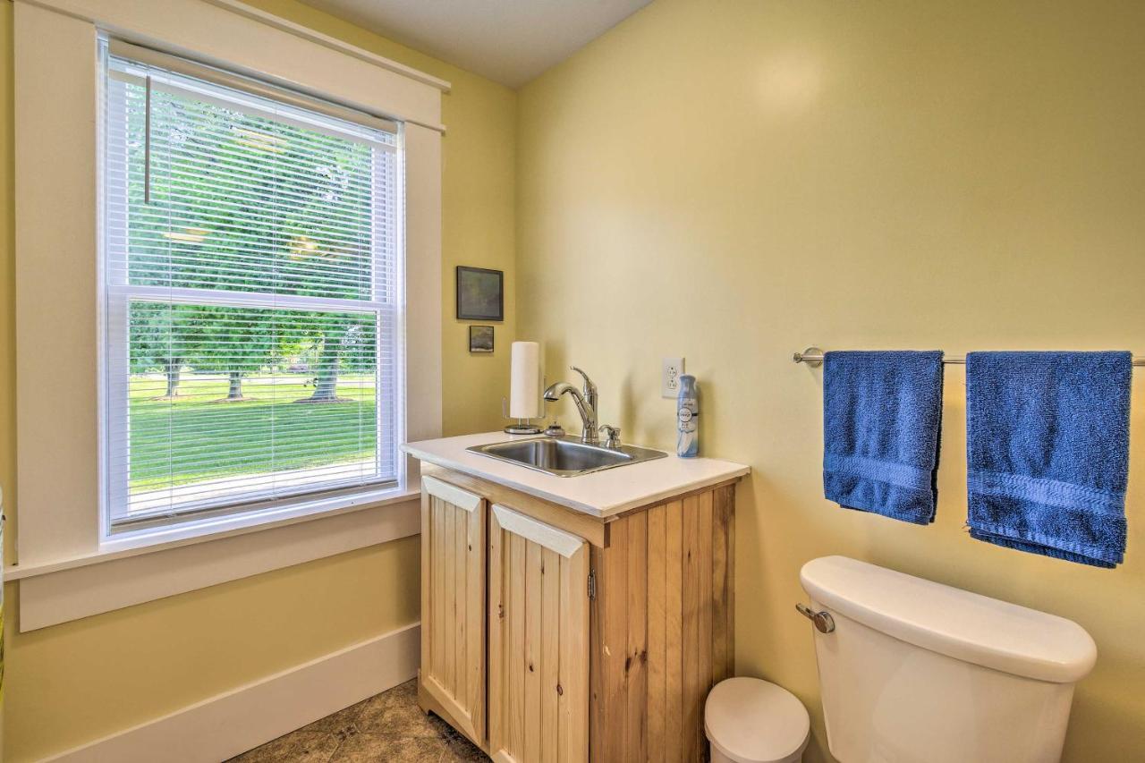 Charming Stanley Home With Yard, 7 Mi To Seneca Lake Дженива Экстерьер фото